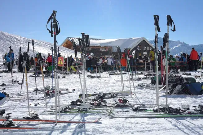 ski-resort-busy lodge