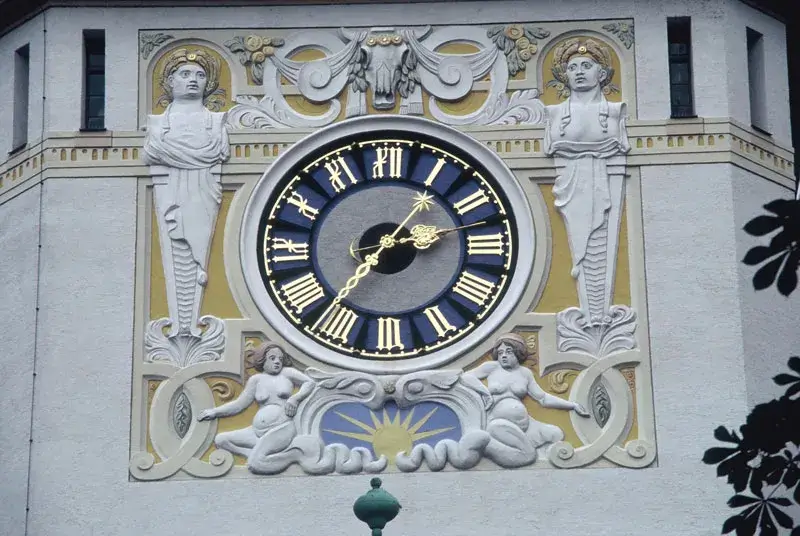 Experience-Munich-tour-public-pool-Volksbad